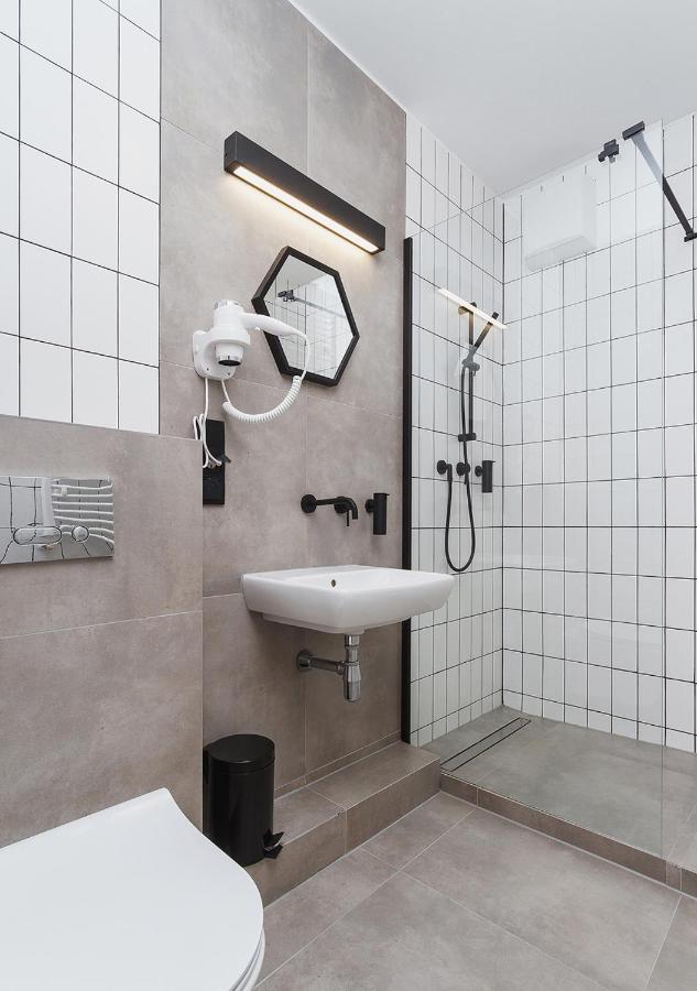 Aaron Aparthotel Cracovie Extérieur photo
