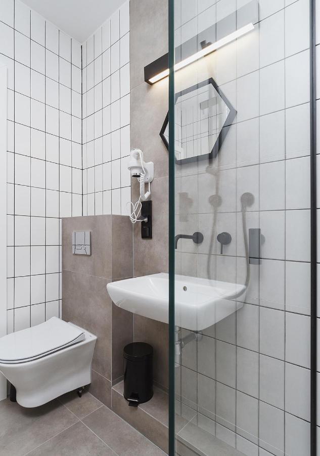 Aaron Aparthotel Cracovie Extérieur photo