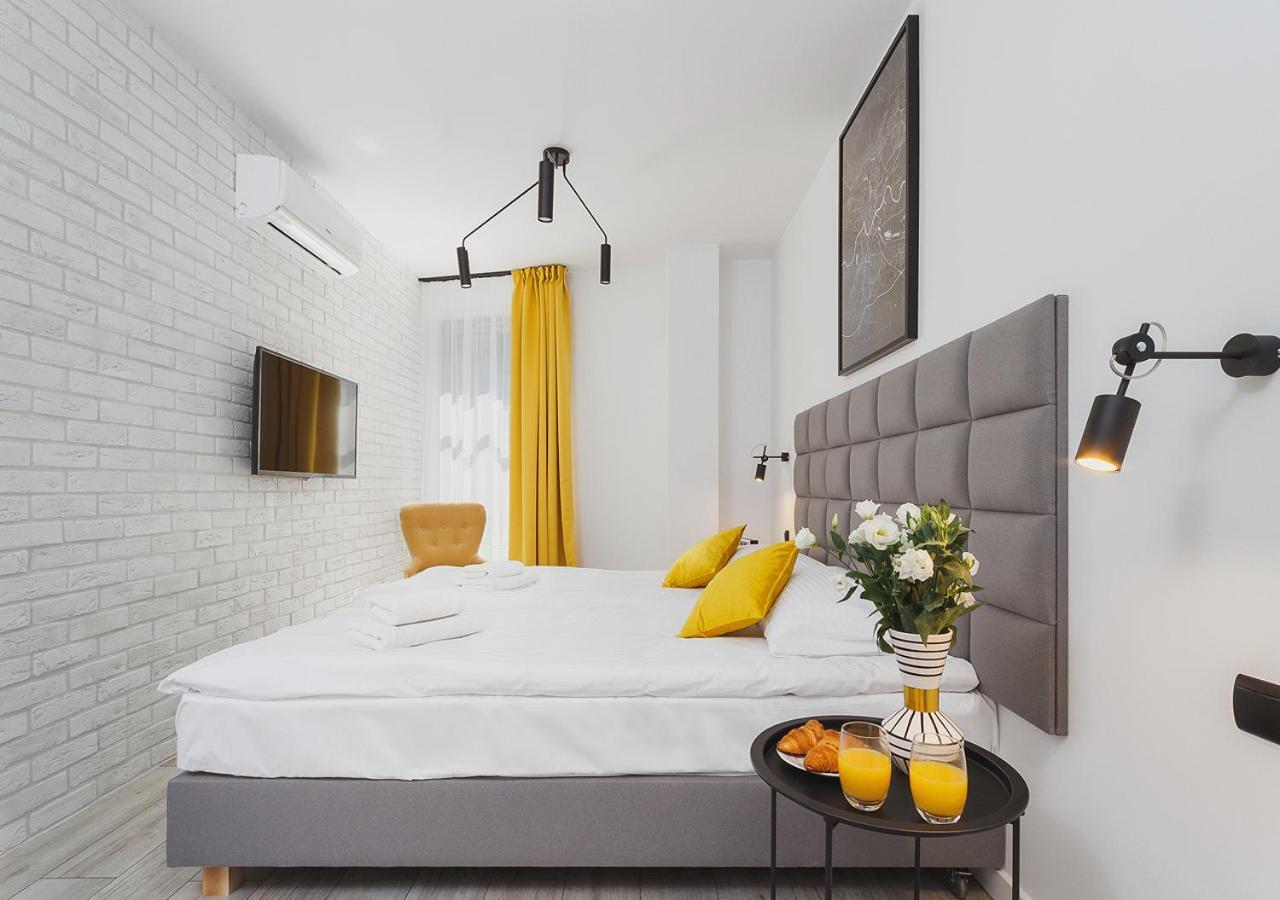 Aaron Aparthotel Cracovie Extérieur photo