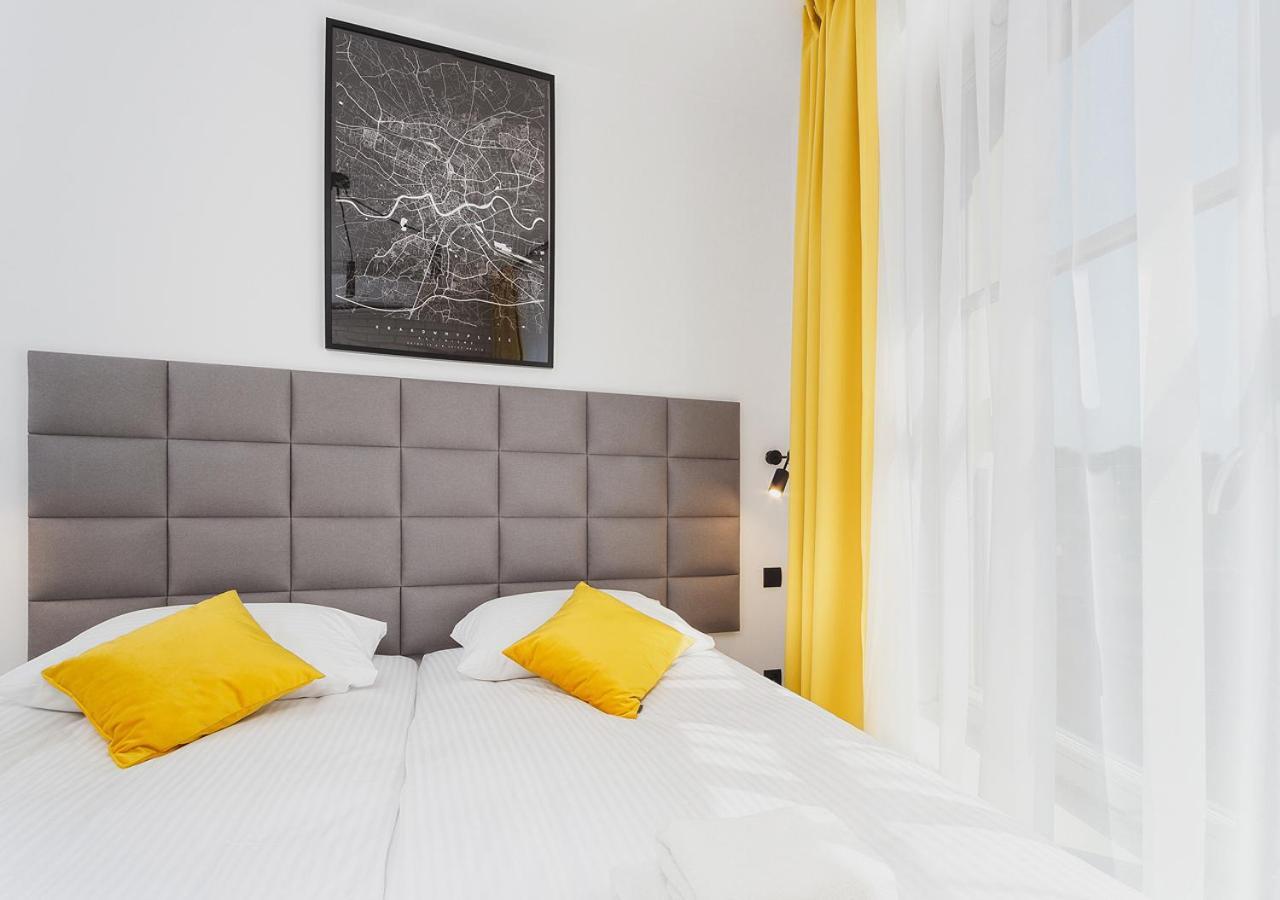 Aaron Aparthotel Cracovie Extérieur photo